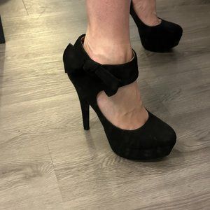 Charlotte Russe Black Bow Suede Platform High Heel Pumps Lianne with Box Size 8